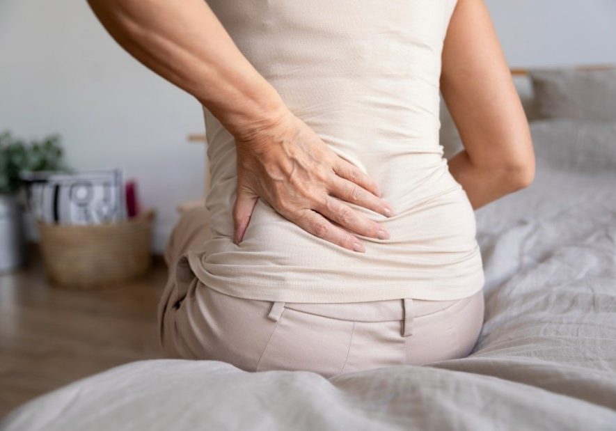 female experiencing sciatica